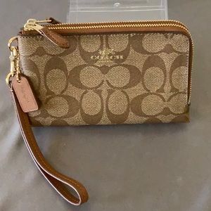 Coach Double Corner Wristlet